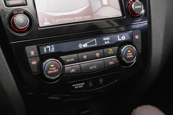 Novosibirsk Russia May 2021 Nissan Trail Close Climate Control Expensive — Stock Photo, Image