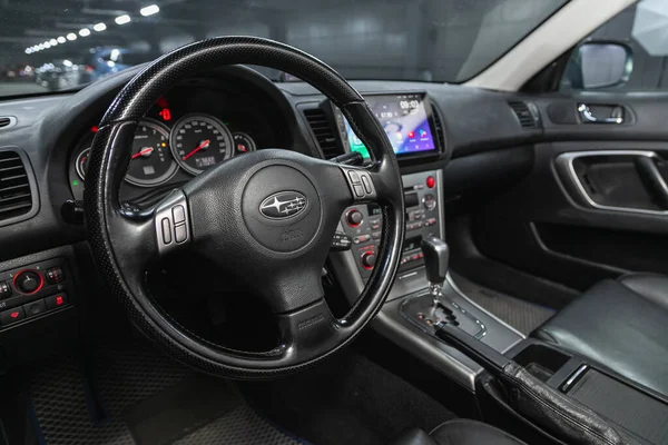 Novosibirsk Rusya Mayıs 2021 Subaru Outback Kokpit Kabin Detayları Hız — Stok fotoğraf