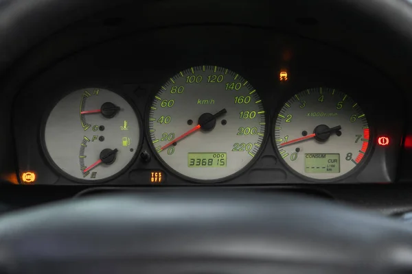 러시아의 노보시비르스크 2021 Mazda Premacy Instrument Car Panel Odometer Speedometer — 스톡 사진