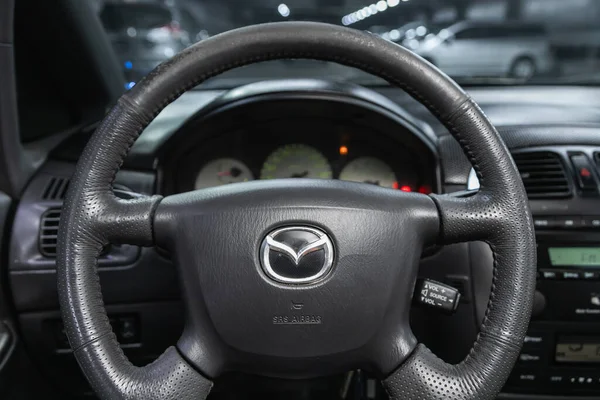 Novosibirsk Rusya Mayıs 2021 Mazda Premacy Gösterge Paneli Oyuncu Logo — Stok fotoğraf