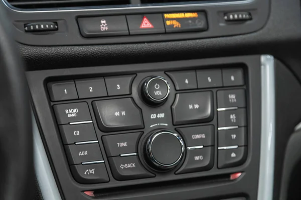 Novosibirsk Rusland Mei 2021 Opel Mokka Interieur Zwarte Auto Radio — Stockfoto