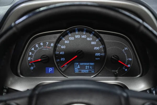 Novosibirsk Rússia Maio 2021 Toyota Rav Velocímetro Tacômetro Volante — Fotografia de Stock