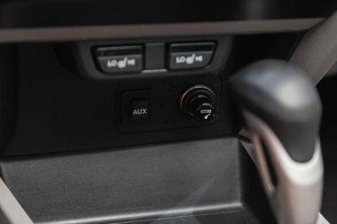 Novosibirsk, Rusya - 08 Haziran 2021: Honda Civic, Bir çakmak, aux konnektörleri kapatın