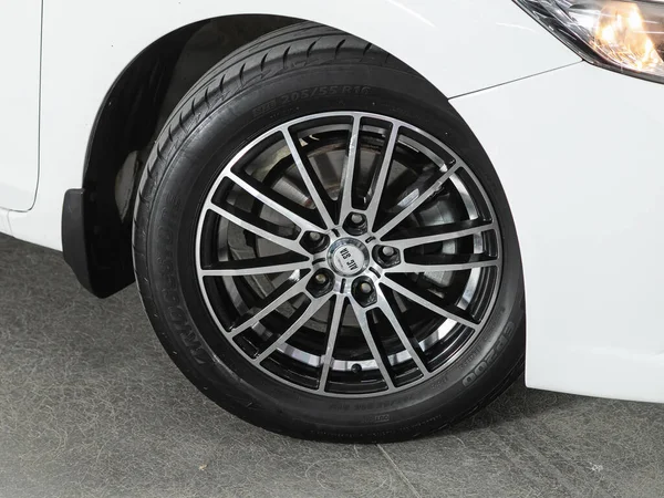 노보시비르스크 러시아 2021 Honda Civic Close Car Wheel — 스톡 사진