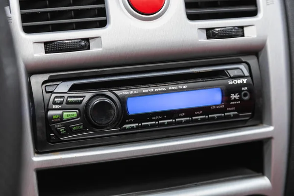 Novosibirsk Rusland Juni 2021 Hyundai Getz Audio Stereo Installatie Controlepaneel — Stockfoto