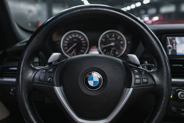 Novosibirsk Rusia Junio 2021 Bmw Interior Del Coche Volante Palanca —  Fotos de Stock