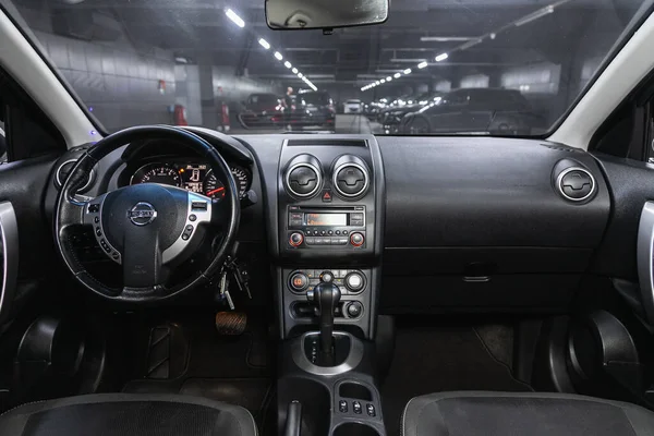 Novosibirsk Rusya Haziran 2021 Nissan Qashqai Direksiyon Vites Kolu Gösterge — Stok fotoğraf