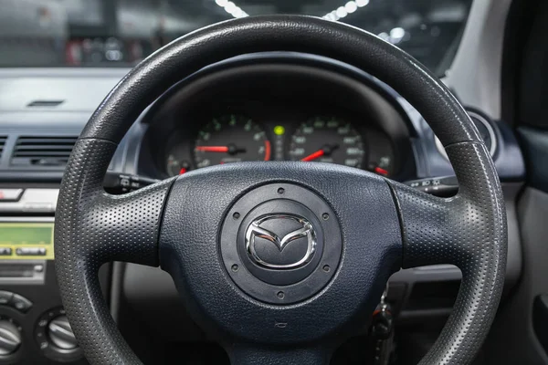 러시아의 노보시비르스크 2021 Mazda Demio Car Interior Dashboard Player Steering — 스톡 사진