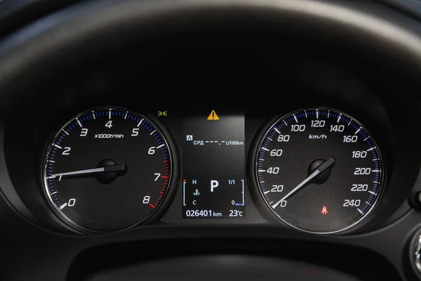 2021年6月19日 俄罗斯Novosibirsk Mitsubishi Outlander Close Instrument Car Panel Odometer Speed — 图库照片