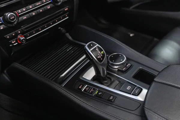 Novosibirsk Russia June 2021 Bmw Gear Shift 자동차 자동차간 — 스톡 사진