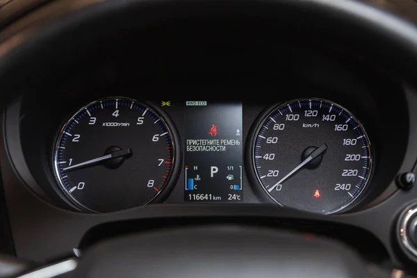 Novosibirsk Russia June 2021 Mitsubishi Outlander Black Car Speedometer 汽车仪表盘的近照 — 图库照片