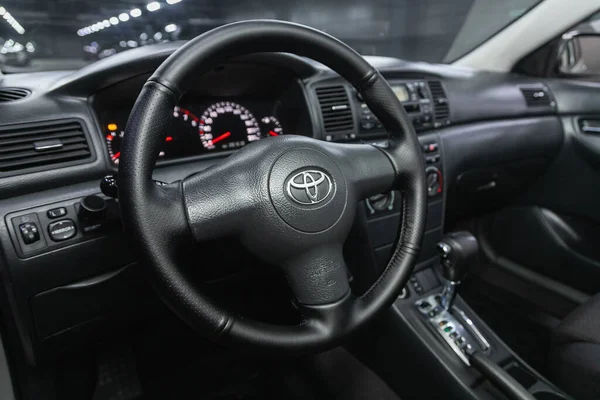 Novosibirsk Ρωσία Ιουνίου 2021 Toyota Corolla Auto Interior Τιμόνι Λογότυπο — Φωτογραφία Αρχείου