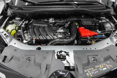 Novosibirsk, Rusya - 29 Haziran 2021: Renault KAPTUR, Yeni araba girişinin ayrıntılarını kapat