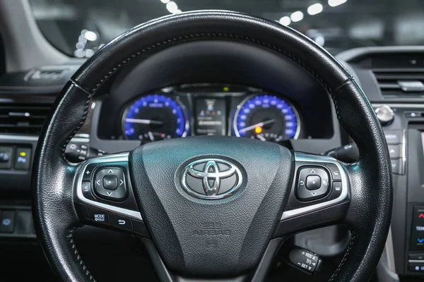 Novosibirsk Rusland Juli 2021 Toyota Camry Auto Interieur Stuurwiel Met — Stockfoto