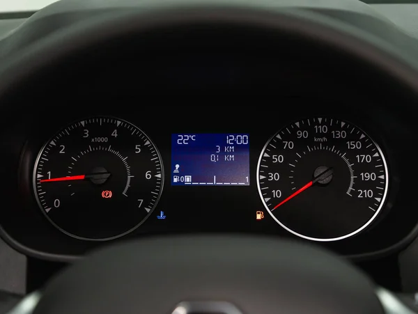 Novosibirsk Russia July 2021 Renault Duster Black Car Speedometer 汽车仪表盘的近照 — 图库照片