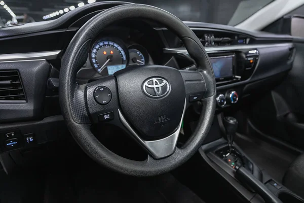 Novosibirsk Rusya Temmuz 2021 Toyota Corolla Gösterge Paneli Logo Düğmeli — Stok fotoğraf