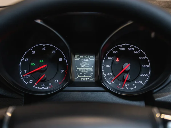 Novosibirsk Russia July 2021 Cherry Tiggo Black Car Speedometer 汽车仪表盘的近照 — 图库照片