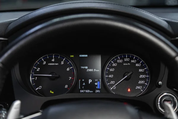 Новосибірськ Росія Липня 2021 Mitsubishi Outlander Close Instrument Car Panel — стокове фото