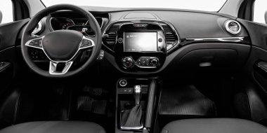 gösterge paneli, oyuncu, direksiyon, gaz kolu, düğmeler, koltuklar. 