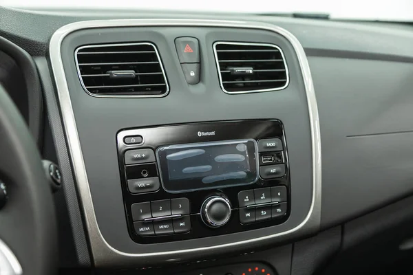 Novosibirsk Rusland Augustus 2021 Renault Sandero Stepway Car Audio System — Stockfoto