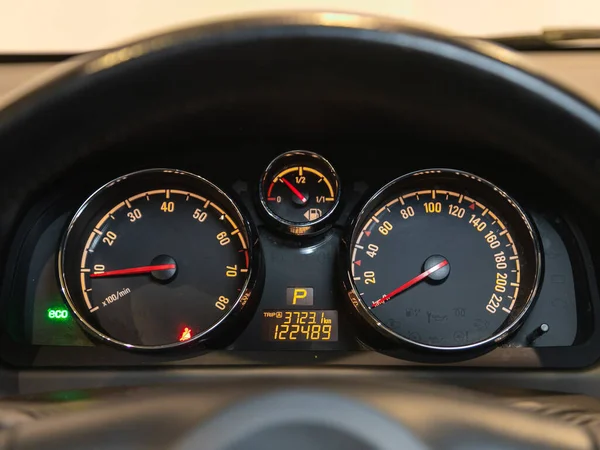 Novosibirsk Russia August 2021 Opel Antara Black Car Speedometer Close — Stock Photo, Image