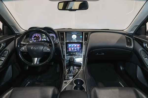 Novosibirsk Rusland Juli 2021 Infiniti Q50 Dashboard Speler Stuurwiel Gaspedaal — Stockfoto