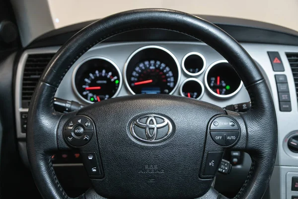 Novosibirsk Rusland September 2021 Toyota Sequoia Interieur Cabine Details Snelheidsmeter — Stockfoto