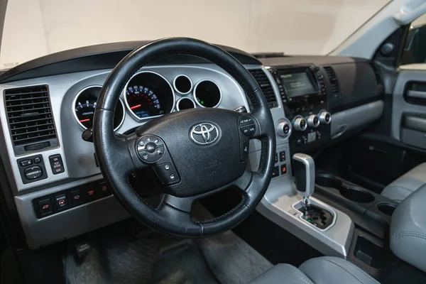 Nowosibirsk Russland September 2021 Toyota Sequoia Innenraumdetails Tacho Und Drehzahlmesser — Stockfoto