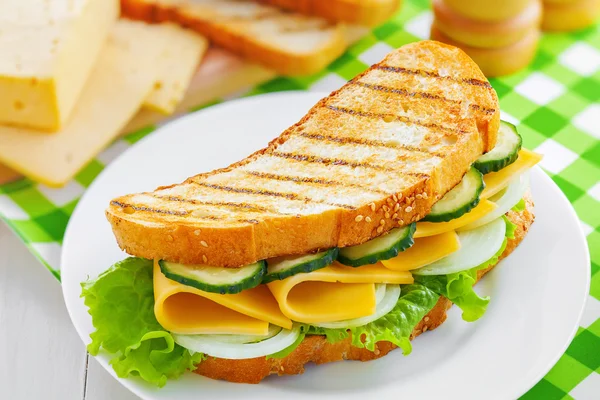 Vegetable and Cheese Sandwich — Stock Photo, Image