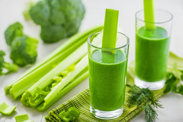 Gezonde plantaardige drank, smoothie — Stockfoto