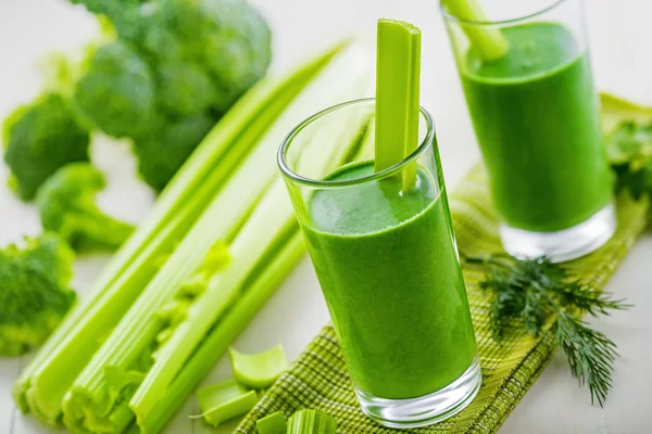 Gezonde plantaardige drank, smoothie — Stockfoto