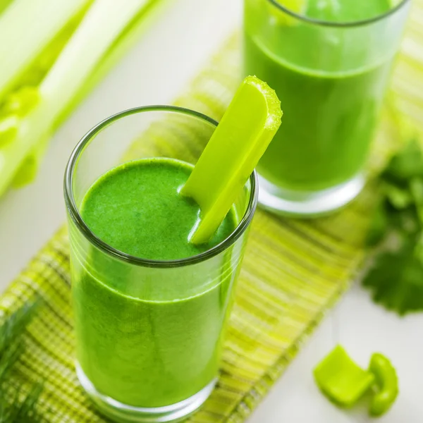 Healthy vegetable drink, smoothie — Stock Photo, Image