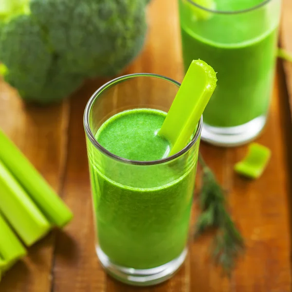 Hälsosamma vegetabiliska dryck, smoothie — Stockfoto