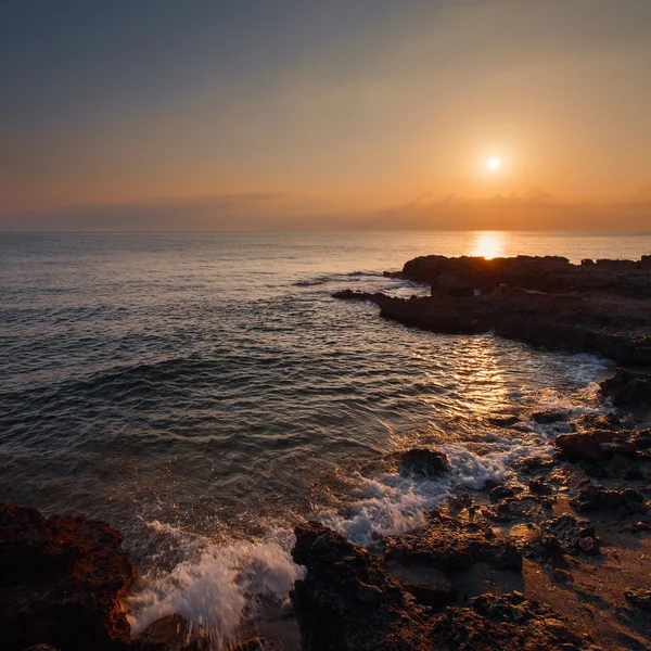 Pôr do sol acima do mar — Fotografia de Stock