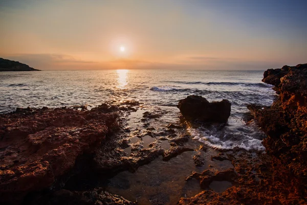 Pôr do sol acima do mar — Fotografia de Stock