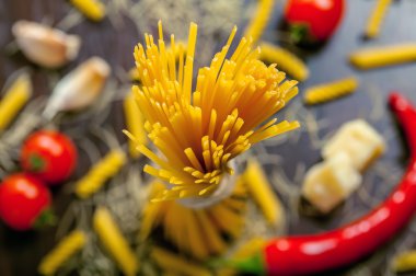 makarna spagetti