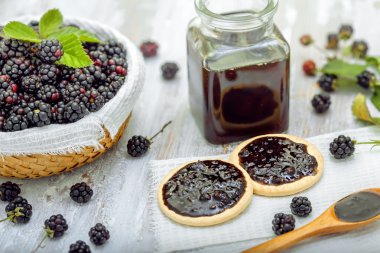 böğürtlen reçeli