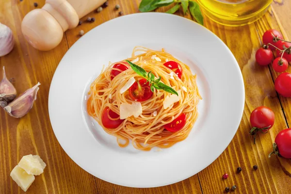 Итальянская паста, спагетти — стоковое фото