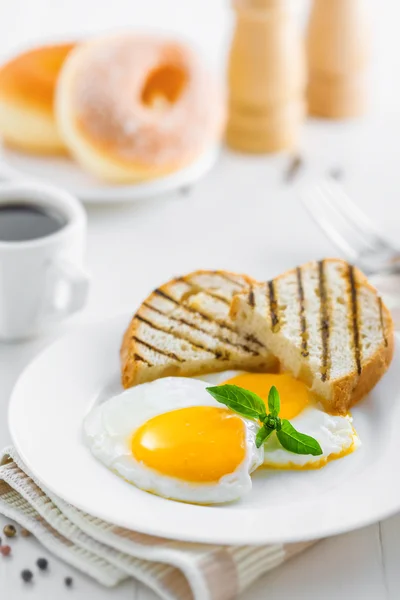 Традиционный здоровый завтрак — стоковое фото