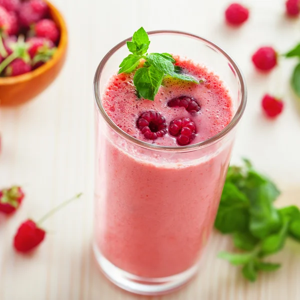 Healthy fruit drink — Stock Photo, Image