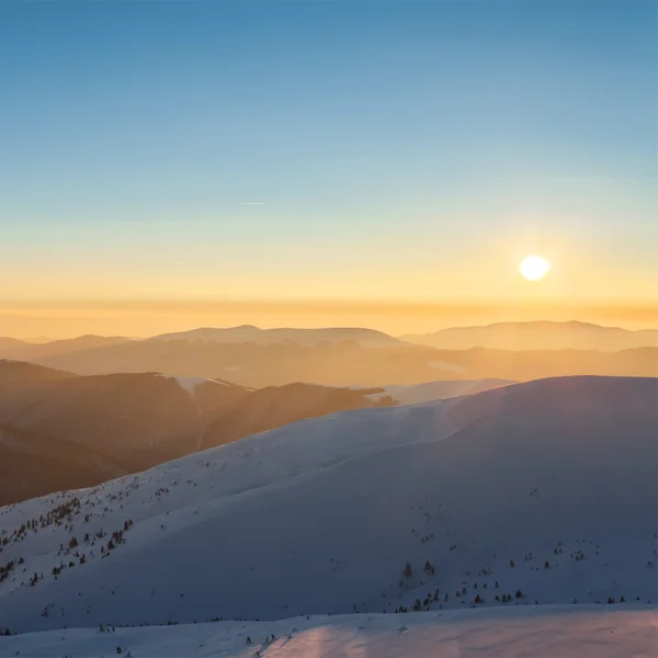 Sonnenuntergang in den Bergen — Stockfoto