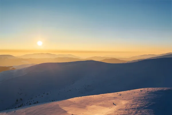 Tramonto in montagna — Foto Stock