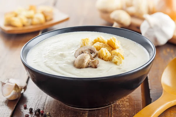 Миска сливочного супа — стоковое фото