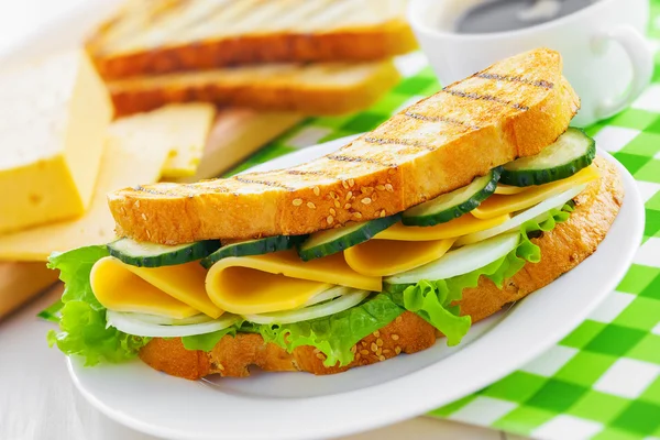 Vegetarian sandwich on a plate — Stock Photo, Image