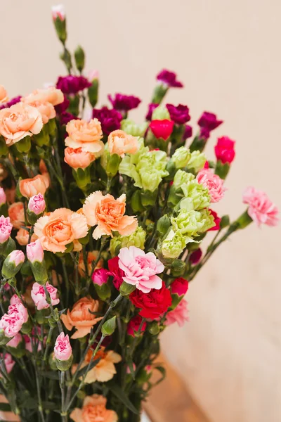 Fondo de rosas rosadas y naranjas — Foto de Stock