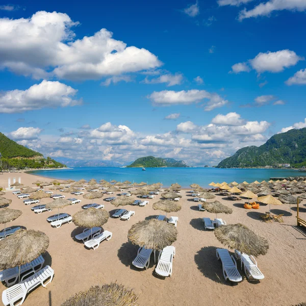 Praia bonita em Icmeler, Turquia — Fotografia de Stock