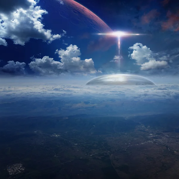 Alien bas på planeten jorden — Stockfoto