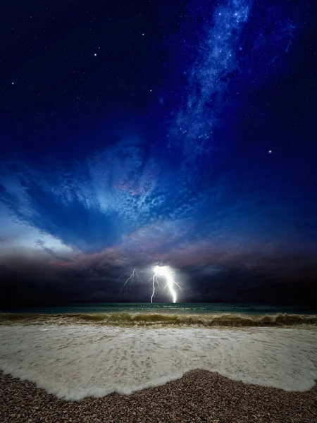 Lightning over sea — Stock Photo, Image