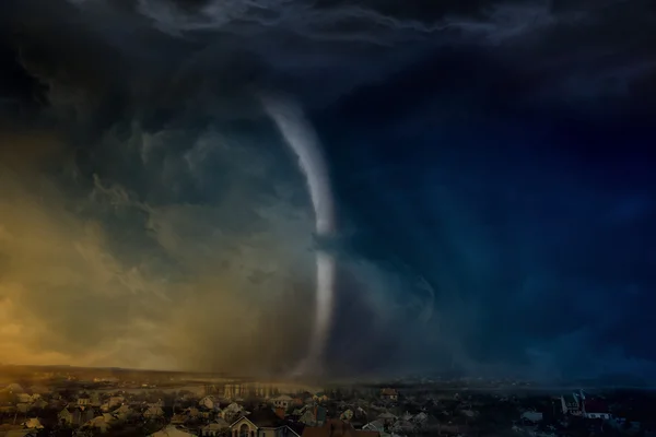 Enorme tornado — Foto Stock