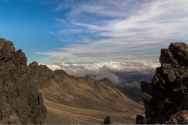 Fantastiska Vulkaniska Berg Puebla Mexiko Dramatiskt Horisontellt Landskap — Stockfoto
